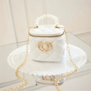 White bucket bag purse Pearl Strap